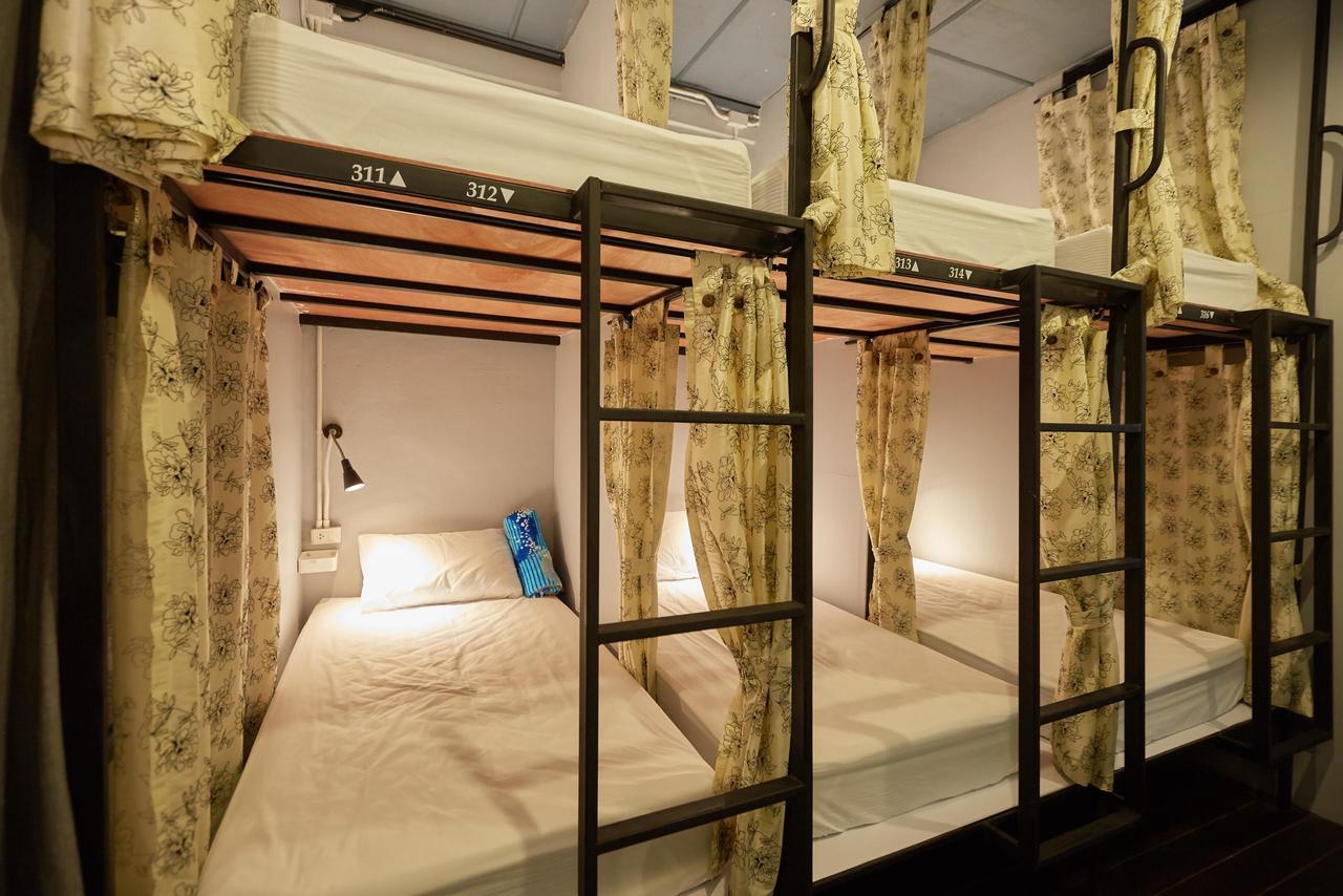 Meet Up Hostel 曼谷 外观 照片