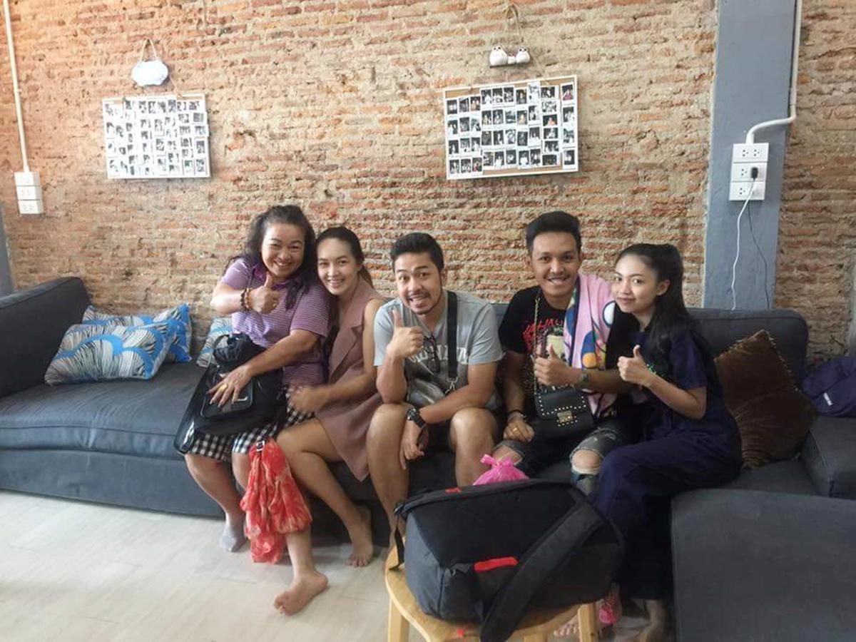 Meet Up Hostel 曼谷 外观 照片