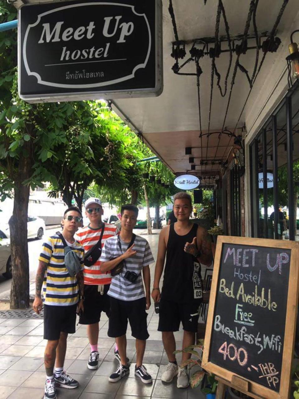Meet Up Hostel 曼谷 外观 照片
