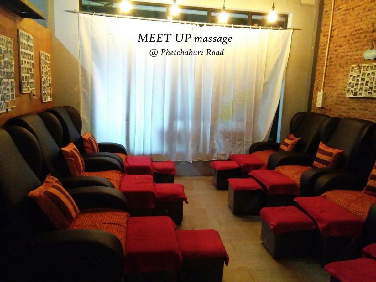 Meet Up Hostel 曼谷 外观 照片